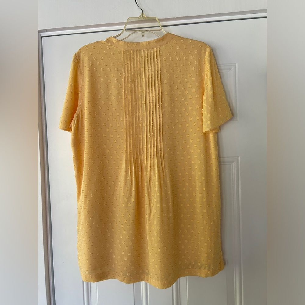 Soft Surroundings yellow short sleeve Swiss dot pullover ‘Offshore Top’ medium - Picture 8 of 13